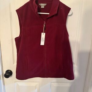 Naturals Women's Maroon Fleece Vest